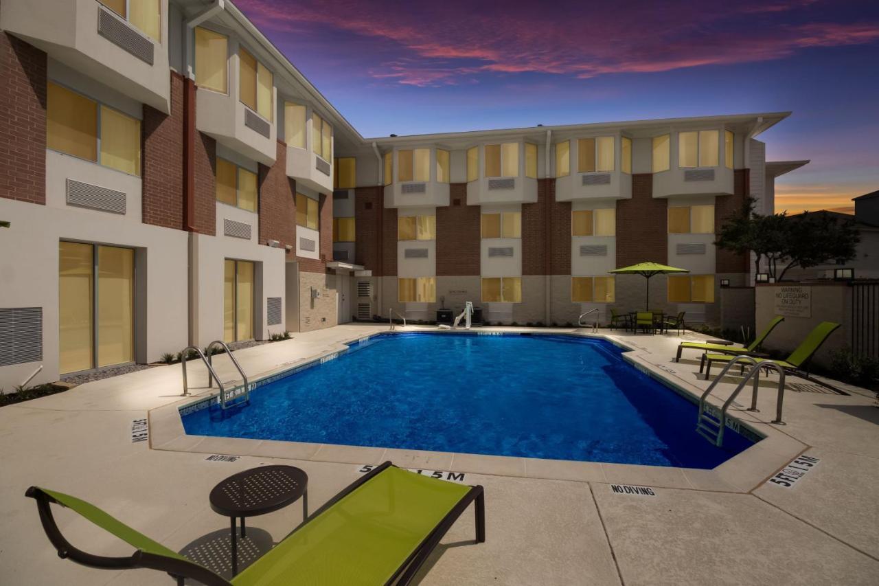 Springhill Suites By Marriott Dallas Nw Highway At Stemmons / I-35East Exterior photo